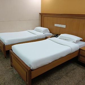 Standard Twin Bed